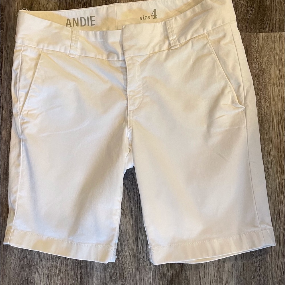 J Crew Andie Size 4 White Pre owned Burmuda Shorts